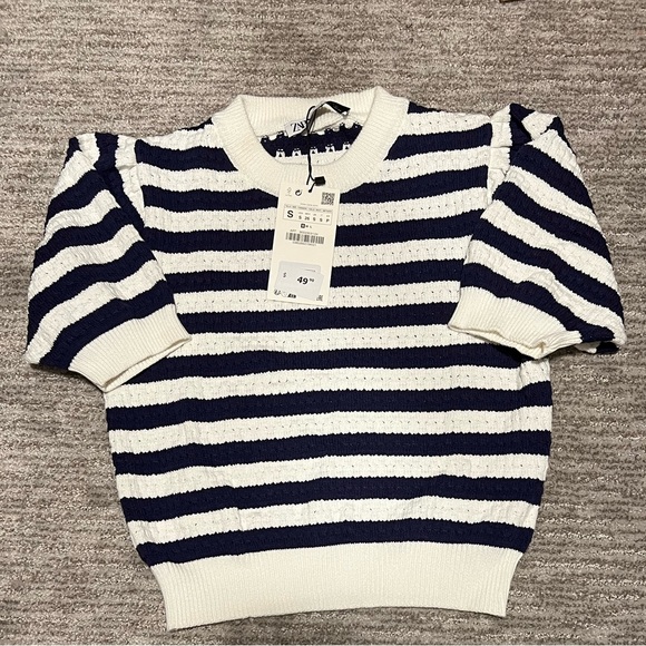 Zara Sweaters - Zara sweater